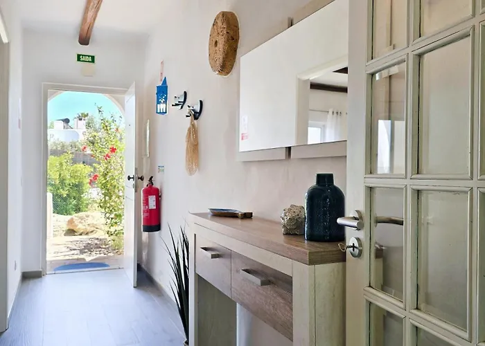 Quinta Paraiso - Swimming Pool & Garden Apartment
